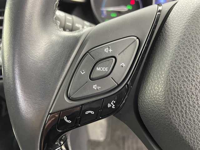 トヨタ Ｃ－ＨＲ G 富山県 2018(平30)年 2万km ブラック/メタルストリームM 純正9型ナビ（DVD/BT/USB/HDMI）/バックカメラ/ドライブレコーダー/ETC/ブラインドスポットモニター/レザーシート/衝突被害軽減システム/レーダークルーズコントロール/レーンキープアシスト/横滑り防止装置/アイドリングストップ/オートホールド付電子パーキング/純正アルミホイール/純正フロアマット/オートLEDライト/オートマチックハイビーム/スマートキー/スペアキー