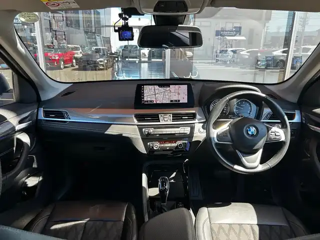 ＢＭＷ Ｘ１ xDrive 18d xライン 富山県 2020(令2)年 2.3万km 白 HDDナビ/AM/FMラジオ/Bluetooth接続/USB接続/バックカメラ/ドラレコ/アイドリングストップ/プッシュスタート/ミラー内蔵型ETC/コーナーセンサー/D/N席パワーシート/D席メモリ機能付き/パークアシスト/ダウンヒルアシスト/レーンキープアシスト/衝突軽減