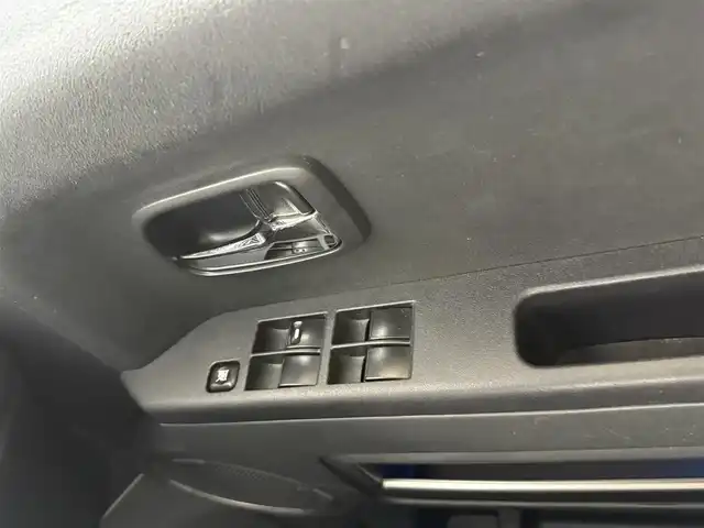 三菱 デリカＤ：５ ROADEST G Navi P 愛知県 2008(平20)年 16.9万km ディープブラックマイカ ・ワンオーナ/・保証書/・社外デジタルインナーミラー/・取扱説明書/・電動格納ミラー/・バイザー/・パドルシフト/・ウィンカーミラー/・フォグライト/・シートリフター