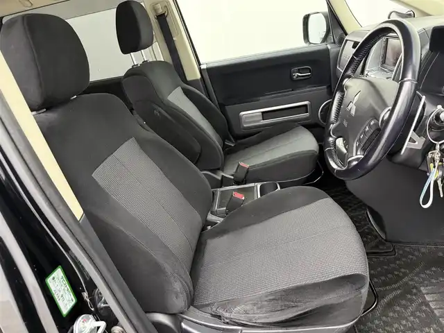 三菱 デリカＤ：５ ROADEST G Navi P 愛知県 2008(平20)年 16.9万km ディープブラックマイカ ・ワンオーナ/・保証書/・社外デジタルインナーミラー/・取扱説明書/・電動格納ミラー/・バイザー/・パドルシフト/・ウィンカーミラー/・フォグライト/・シートリフター