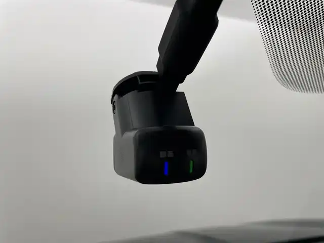 三菱 アウトランダー ＰＨＥＶ P 群馬県 2022(令4)年 3.6万km ブラックダイヤモンド ライトグレーレザーシート/＝＝＝＝＝/純正メーカースマートフォン連携ナビ/・BOSEプレミアムサウンドシステム（9スピーカー）/・9インチWVGAディスプレイ/・Bluetooth(ハンズフリー&オーディオ）/・USBポート　Type-A &C/・Apple Car Play / Android Auto/・地上デジタルTVチューナー/＝＝＝＝＝＝＝＝＝＝/純正メーカーナビ　全周囲モニター　本革シート　パワーシート　ポジションメモリー　シートヒーター　　衝突軽減　エレクトリックテールゲート　追従クルーズ　　前後ドラレコ　ＥＴＣ２．０　充電ケーブル　禁煙車