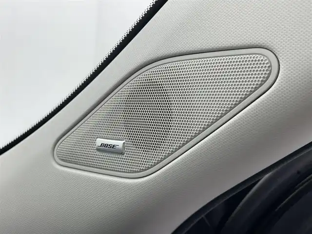 三菱 アウトランダー ＰＨＥＶ P 群馬県 2022(令4)年 3.6万km ブラックダイヤモンド ライトグレーレザーシート/＝＝＝＝＝/純正メーカースマートフォン連携ナビ/・BOSEプレミアムサウンドシステム（9スピーカー）/・9インチWVGAディスプレイ/・Bluetooth(ハンズフリー&オーディオ）/・USBポート　Type-A &C/・Apple Car Play / Android Auto/・地上デジタルTVチューナー/＝＝＝＝＝＝＝＝＝＝/純正メーカーナビ　全周囲モニター　本革シート　パワーシート　ポジションメモリー　シートヒーター　　衝突軽減　エレクトリックテールゲート　追従クルーズ　　前後ドラレコ　ＥＴＣ２．０　充電ケーブル　禁煙車