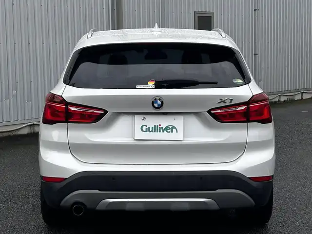 ＢＭＷ Ｘ１ xDrive 18d 静岡県 2017(平29)年 10.5万km ミネラルホワイト ユーザー買取車両/純正ナビ/　【CD/BT】/純正LEDヘッドライト/純正18インチAW/バックカメラ/アダクティブクルーズコントロール/ドライブレコーダー/茶レザーシート/シートヒーター/ミラー一体型ETC/スマートキー/プッシュスタート/新車時保証書/取扱説明書