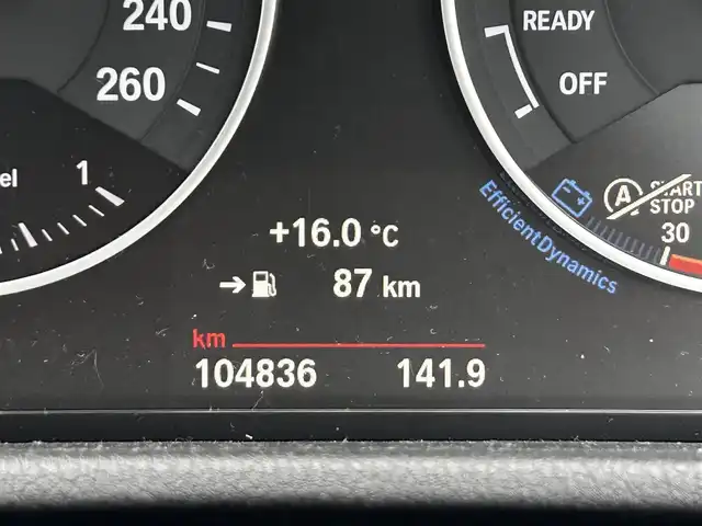 ＢＭＷ Ｘ１ xDrive 18d 静岡県 2017(平29)年 10.5万km ミネラルホワイト ユーザー買取車両/純正ナビ/　【CD/BT】/純正LEDヘッドライト/純正18インチAW/バックカメラ/アダクティブクルーズコントロール/ドライブレコーダー/茶レザーシート/シートヒーター/ミラー一体型ETC/スマートキー/プッシュスタート/新車時保証書/取扱説明書