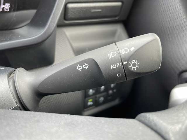 トヨタ ライズ XS 道東・釧路十勝 2021(令3)年 3.3万km シャイニングホワイトパール 4WD/社外メモリナビ　/(フルセグTV/ＤＶＤ再生/Ｂｌｕｅｔｏｏｔｈ接続)　/前後ドライブレコーダー　/ビルトインＥＴＣ2.0　/バックカメラ　/前席シートヒーター　/前後コーナーセンサー　/衝突軽減ブレーキ/横滑り防止装置　/アイドリングストップ/スマートキー/プッシュスタート　/純正ＬＥＤヘッドライト　/純正フロアマット/サマータイヤ積み込み