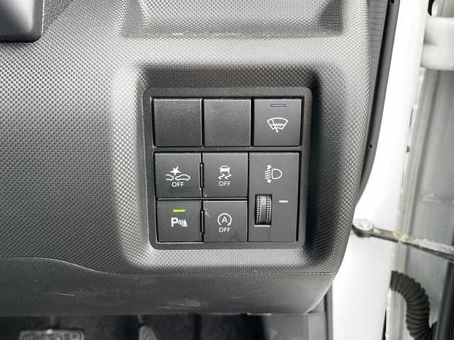 トヨタ ライズ XS 道東・釧路十勝 2021(令3)年 3.3万km シャイニングホワイトパール 4WD/社外メモリナビ　/(フルセグTV/ＤＶＤ再生/Ｂｌｕｅｔｏｏｔｈ接続)　/前後ドライブレコーダー　/ビルトインＥＴＣ2.0　/バックカメラ　/前席シートヒーター　/前後コーナーセンサー　/衝突軽減ブレーキ/横滑り防止装置　/アイドリングストップ/スマートキー/プッシュスタート　/純正ＬＥＤヘッドライト　/純正フロアマット/サマータイヤ積み込み