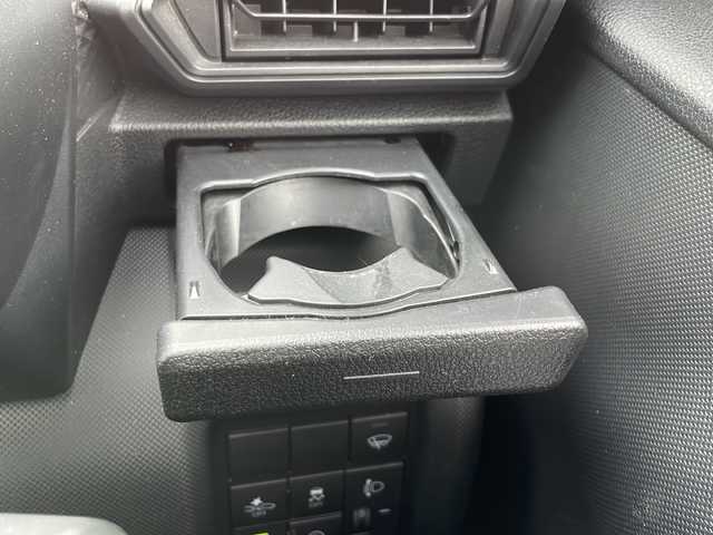 トヨタ ライズ XS 道東・釧路十勝 2021(令3)年 3.3万km シャイニングホワイトパール 4WD/社外メモリナビ　/(フルセグTV/ＤＶＤ再生/Ｂｌｕｅｔｏｏｔｈ接続)　/前後ドライブレコーダー　/ビルトインＥＴＣ2.0　/バックカメラ　/前席シートヒーター　/前後コーナーセンサー　/衝突軽減ブレーキ/横滑り防止装置　/アイドリングストップ/スマートキー/プッシュスタート　/純正ＬＥＤヘッドライト　/純正フロアマット/サマータイヤ積み込み