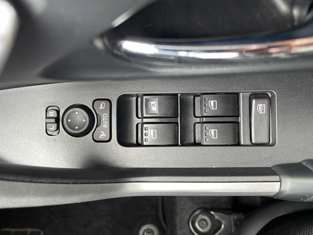 トヨタ ライズ XS 道東・釧路十勝 2021(令3)年 3.3万km シャイニングホワイトパール 4WD/社外メモリナビ　/(フルセグTV/ＤＶＤ再生/Ｂｌｕｅｔｏｏｔｈ接続)　/前後ドライブレコーダー　/ビルトインＥＴＣ2.0　/バックカメラ　/前席シートヒーター　/前後コーナーセンサー　/衝突軽減ブレーキ/横滑り防止装置　/アイドリングストップ/スマートキー/プッシュスタート　/純正ＬＥＤヘッドライト　/純正フロアマット/サマータイヤ積み込み