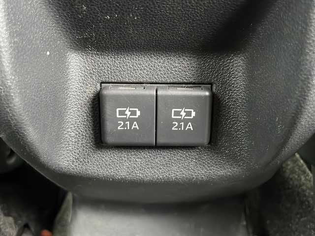 トヨタ ライズ XS 道東・釧路十勝 2021(令3)年 3.3万km シャイニングホワイトパール 4WD/社外メモリナビ　/(フルセグTV/ＤＶＤ再生/Ｂｌｕｅｔｏｏｔｈ接続)　/前後ドライブレコーダー　/ビルトインＥＴＣ2.0　/バックカメラ　/前席シートヒーター　/前後コーナーセンサー　/衝突軽減ブレーキ/横滑り防止装置　/アイドリングストップ/スマートキー/プッシュスタート　/純正ＬＥＤヘッドライト　/純正フロアマット/サマータイヤ積み込み