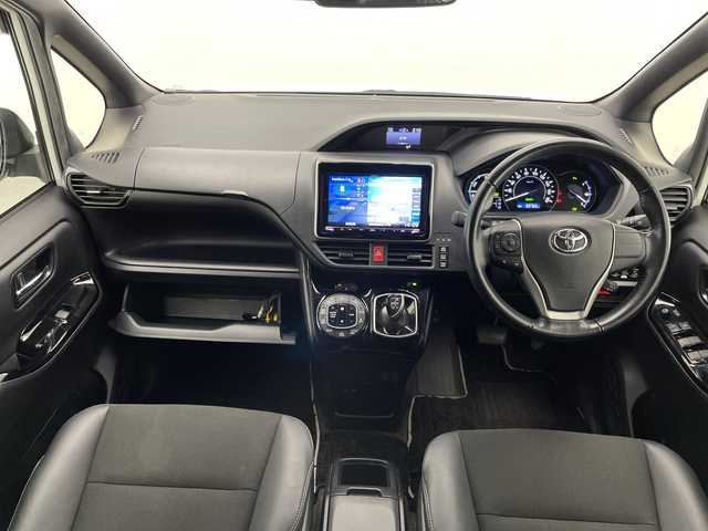 トヨタ ノア ハイブリッド Si ダブルバイビーⅡ 宮崎県 2020(令2)年 7万km ホワイトパールクリスタルシャイン ワンオーナー/Toyota Safety Sense/〇プリクラシュセーフティ/〇レーンディパーチャーアラート/〇パーキングサポートブレーキ/〇オートマチックハイビーム/〇クリアランスソナー/〇先行車発進告知/社外9インチSDナビ/フルセグTV/CD/DVD/Bluetooth/バックカメラ/社外11.6インチ後席フリップダウンモニター（TVM-FW1100）/両側パワースライドドア/ハーフレザーシート/シートヒーター/クルーズコントロール/前後ドライブレコーダー/純正16インチAW/スマートキー×2/ETC/保証書/取扱説明書