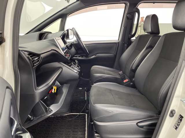 トヨタ ノア ハイブリッド Si ダブルバイビーⅡ 宮崎県 2020(令2)年 7万km ホワイトパールクリスタルシャイン ワンオーナー/Toyota Safety Sense/〇プリクラシュセーフティ/〇レーンディパーチャーアラート/〇パーキングサポートブレーキ/〇オートマチックハイビーム/〇クリアランスソナー/〇先行車発進告知/社外9インチSDナビ/フルセグTV/CD/DVD/Bluetooth/バックカメラ/社外11.6インチ後席フリップダウンモニター（TVM-FW1100）/両側パワースライドドア/ハーフレザーシート/シートヒーター/クルーズコントロール/前後ドライブレコーダー/純正16インチAW/スマートキー×2/ETC/保証書/取扱説明書