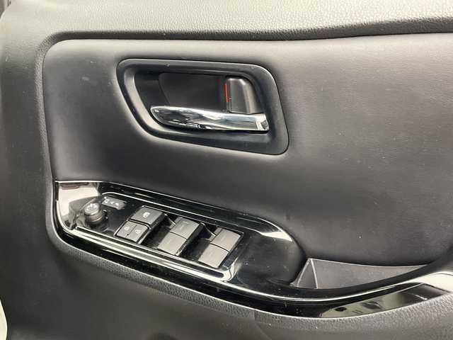 トヨタ ノア ハイブリッド Si ダブルバイビーⅡ 宮崎県 2020(令2)年 7万km ホワイトパールクリスタルシャイン ワンオーナー/Toyota Safety Sense/〇プリクラシュセーフティ/〇レーンディパーチャーアラート/〇パーキングサポートブレーキ/〇オートマチックハイビーム/〇クリアランスソナー/〇先行車発進告知/社外9インチSDナビ/フルセグTV/CD/DVD/Bluetooth/バックカメラ/社外11.6インチ後席フリップダウンモニター（TVM-FW1100）/両側パワースライドドア/ハーフレザーシート/シートヒーター/クルーズコントロール/前後ドライブレコーダー/純正16インチAW/スマートキー×2/ETC/保証書/取扱説明書