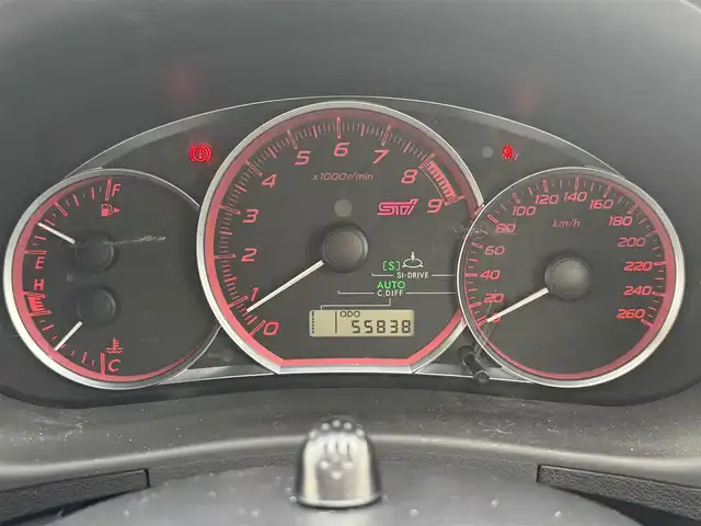 スバル インプレッサ ＷＲＸ STi 兵庫県 2014(平26)年 5.6万km サテンホワイトパール STIエアロ(F/S)/STIタワーバー/ウェッズスポーツ18インチAW/純正ナビ/フルセグTV/Bluetooth接続可/DVD再生可/ETC/ハーフレザーシート/前後ドラレコ/大型リアスポイラー/ツインスクロールターボ
