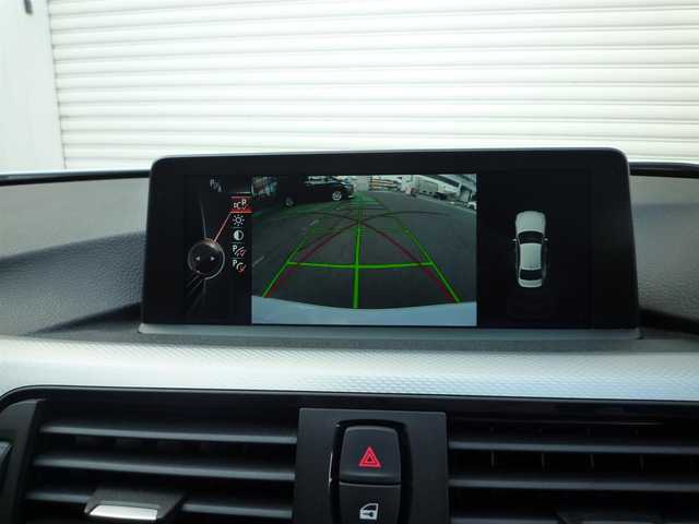 ＢＭＷ ３２０ｉ Mスポーツ 和歌山県 2014(平26)年 2.2万km アルピンホワイトⅢ 純正HDDナビ/（CD/DVD/BT/AUX/USB）/インテリジェントセーフティ/レーンディパーチャーウォーニング/クルーズコントロール/バックカメラ/バックセンサー/ルームミラー、一体型ETC/前席パワーシート/純正HIDヘッドライト/純正18インチAW/スペアキーX1/取扱説明書/保証書