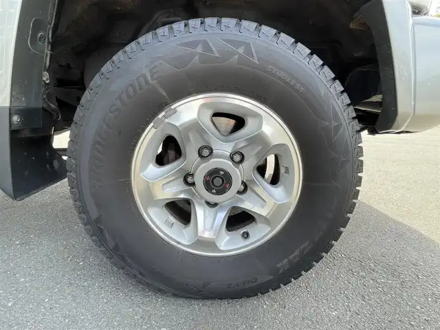 トヨタ ランドクルーザー 道央・札幌 2015(平27)年 4万km ゴールドマイカM ・４WD/・ワンオーナー/・純正SDナビ　/　CD＆DVD＆BT＆TV/・デフロック/・5速MT/・ETC/・前方ドライブレコーダー/・背面タイヤ/・夏タイヤ積込/・純正フロアマット/・ドアバイザー/・フォグライト/・保証書/・取扱説明書