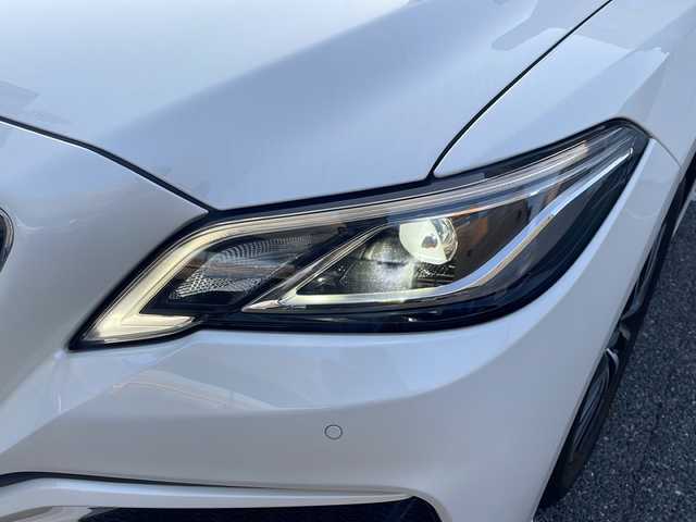 トヨタ クラウン ハイブリッド S Cパッケージ 広島県 2019(令1)年 7.7万km ホワイトパールクリスタルシャイン 登録時走行距離：76155km/メーカー純正ナビ/　CD DVD BT MSV フルセグTV/バックカメラ/プリクラッシュセーフティシステム/レーンキープアシスト/レーダークルーズコントロール/ブラインドスポットモニター/クリアランスソナー/ヘッドアップディスプレイ/リアクロストラフィックアラート/パーキングサポート/ロードサインアシスト/純正ドライブレコーダー/ビルトインETC/AC100V充電/MTモード付AT/ホールド機能付き電子パーキングブレーキ/パワーシート/シートヒーター/革巻きステアリング/ステアリングスイッチ/ステアリングヒーター/プッシュスタート/スマートキー