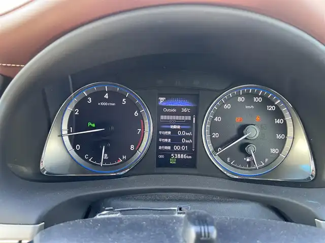 トヨタ ハリアー プレミアム メタル&レザーP 熊本県 2018(平30)年 5.4万km ブラック 純正カーナビ/・AM/FM/CD/DVD/BT/SD/・フルセグTV/・バックカメラ/トヨタセーフティセンス/・プリクラッシュセーフティ/・レーントレーシングアシスト/・クリアランスソナー/・パーキングサポートブレーキ/・ロードサインアシスト/・オートマチックハイビーム/プッシュパーキングブレーキ/オートブレーキホールド/クルーズコントロール/革巻きステアリング/・ステアリングスイッチ/パワーシート/・メモリー付きシート/・シートヒーター/・シートクーラー/プッシュスタート/スペアキー/・スペアカード/電動格納ミラー/・ウィンカーミラー/・ウィンカーヒーター/パワーバックドア