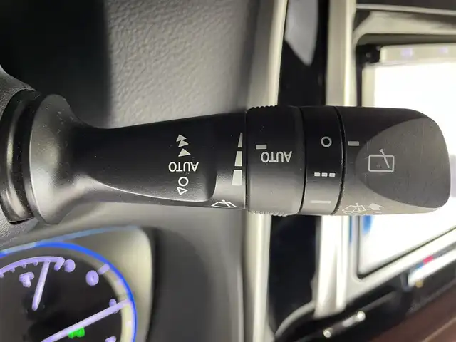 トヨタ ハリアー プレミアム メタル&レザーP 大阪府 2018(平30)年 5.4万km ブラック トヨタセーフティセンス/・プリクラッシュセーフティ/・レーントレーシングアシスト/・クリアランスソナー/・パーキングサポートブレーキ/・ロードサインアシスト/・オートマチックハイビーム/・クリアランスソナー/純正SDナビ【NSZT-Y68T】/（AM/FM/CD/DVD/BT/SD/フルセグTV）/バックカメラ/ETC/プッシュパーキングブレーキ/オートブレーキホールド/レーダークルーズコントロール/レザーシート/・前席パワーシート/・シートヒーター/・シートクーラー/LEDヘッドライト/電動格納ミラー/パワーバックドア