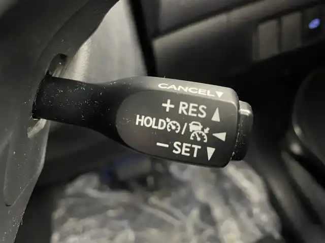 トヨタ ハリアー プレミアム メタル&レザーP 大阪府 2018(平30)年 5.4万km ブラック トヨタセーフティセンス/・プリクラッシュセーフティ/・レーントレーシングアシスト/・クリアランスソナー/・パーキングサポートブレーキ/・ロードサインアシスト/・オートマチックハイビーム/・クリアランスソナー/純正SDナビ【NSZT-Y68T】/（AM/FM/CD/DVD/BT/SD/フルセグTV）/バックカメラ/ETC/プッシュパーキングブレーキ/オートブレーキホールド/レーダークルーズコントロール/レザーシート/・前席パワーシート/・シートヒーター/・シートクーラー/LEDヘッドライト/電動格納ミラー/パワーバックドア