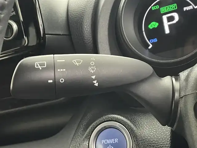トヨタ ヤリスクロス ハイブリッド G 埼玉県 2022(令4)年 2.8万km ブラックマイカ 純正８インチナビ　Ｂｌｕｅｔｏｏｔｈ　アラウンドビューモニター　前後ドライブレコーダー　レーダークルーズコントロール　レーンキープアシスト　コーナーセンサー　衝突軽減システム　スマートキー ＥＴＣ