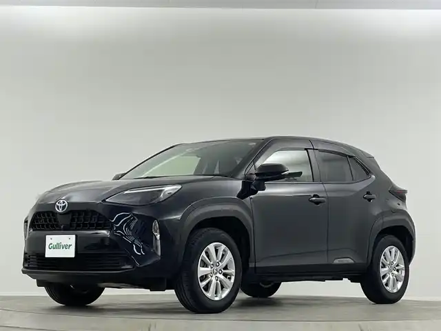 トヨタ ヤリスクロス ハイブリッド G 埼玉県 2022(令4)年 2.8万km ブラックマイカ 純正８インチナビ　Ｂｌｕｅｔｏｏｔｈ　アラウンドビューモニター　前後ドライブレコーダー　レーダークルーズコントロール　レーンキープアシスト　コーナーセンサー　衝突軽減システム　スマートキー ＥＴＣ