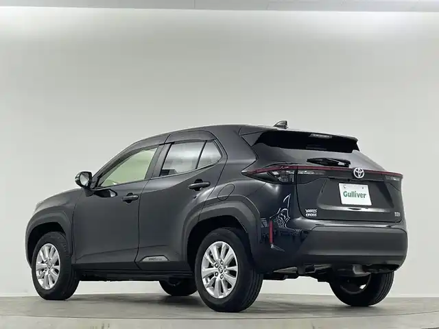 トヨタ ヤリスクロス ハイブリッド G 埼玉県 2022(令4)年 2.8万km ブラックマイカ 純正８インチナビ　Ｂｌｕｅｔｏｏｔｈ　アラウンドビューモニター　前後ドライブレコーダー　レーダークルーズコントロール　レーンキープアシスト　コーナーセンサー　衝突軽減システム　スマートキー ＥＴＣ