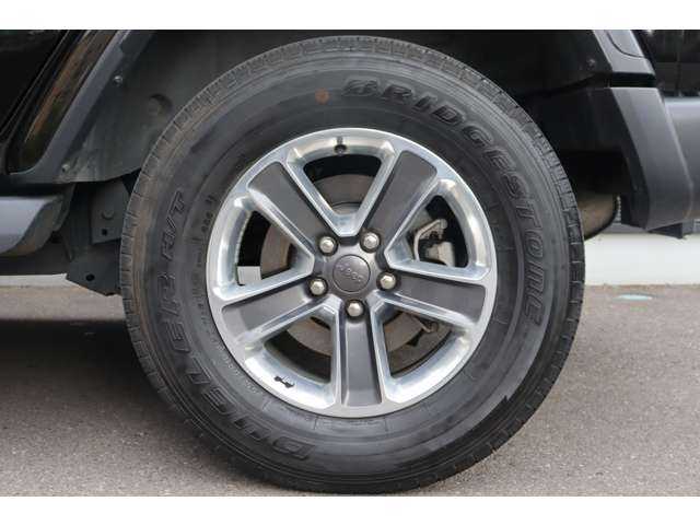 クライスラー・ジープ ジープ ラングラー アンリミテッド サハラ ローンチエディション 大分県 2018(平30)年 8.9万km ブラック 当店買取車両/クルーズコントロール/ブラインドスポットモニター/純正ナビ/地デジ/ＣａｒＰｌａｙ/Bluetooth/ＵＳＢ/フロントカメラ/バックカメラ/サイドカメラ/レザーシート（黒）/シートヒーター/ステアリングヒーター/ＬＥＤヘッドライト/オートライト/純正１８インチＡＷ/ＥＴＣ/ドライブレコーダー前後（ユピテル）