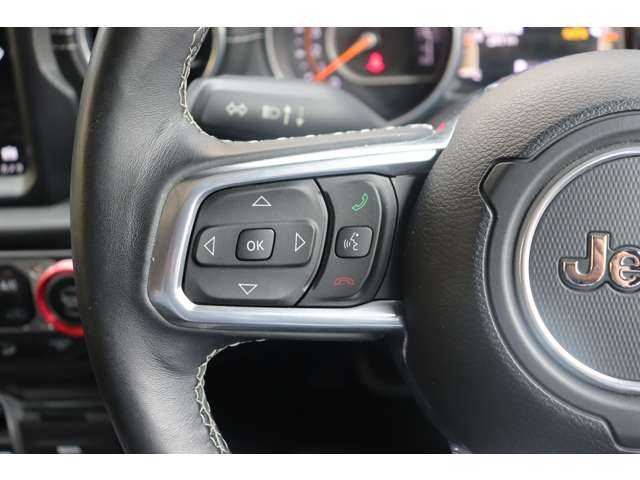 クライスラー・ジープ ジープ ラングラー アンリミテッド サハラ ローンチエディション 大分県 2018(平30)年 8.9万km ブラック 当店買取車両/クルーズコントロール/ブラインドスポットモニター/純正ナビ/地デジ/ＣａｒＰｌａｙ/Bluetooth/ＵＳＢ/フロントカメラ/バックカメラ/サイドカメラ/レザーシート（黒）/シートヒーター/ステアリングヒーター/ＬＥＤヘッドライト/オートライト/純正１８インチＡＷ/ＥＴＣ/ドライブレコーダー前後（ユピテル）