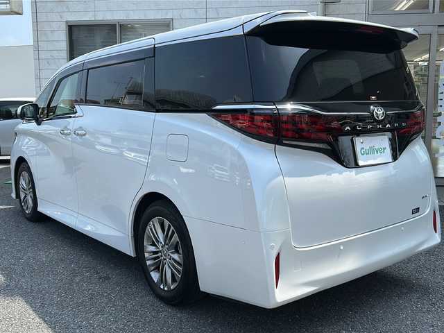 トヨタ アルファードハイブリット Z 埼玉県 2024(令6)年 0.8万km プラチナホワイトパールマイカ ワンオーナー　/ツインルーフ　/純正フリップダウンモニター　/純正ディスプレイオーディオ　/フルセグ/BT/USB/HDMI/AM/FM/デジタルインナーミラー　/ユニバーサルステップ　/全周囲カメラ　/前後ドライブレコーダー　/オートホールド/電動パーキング/ACC/オートライト/オートハイビーム/パワーバックドア/運転席メモリーシート/前・2列目パワーシート/前・2列目シートヒーター/前・2列目エアーシート/ハンドルヒーター/パドルシフト/BSM/LKA/PKSB/クリアランスソナー/LSA/パーキングアシスト/ビルトインETC/置くだけ充電/スマートキー2本　/保証書