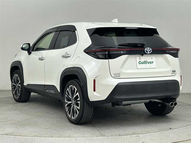 トヨタ ヤリスクロス ハイブリッド Z 道央・札幌 2021(令3)年 2.6万km ホワイトパールクリスタルシャイン ・ワンオーナー/・４WD/・寒冷地仕様/・社外マフラー/・純正ディスプレイオーディオ（ナビ更新必要）/・BT/USB/・パノラミックビューモニター/・ビルトインETC/・前後ドライブレコーダー/・トヨタセーフティセンス/・プリクラッシュセーフティ/・レーンキープアシスト/・レーダークルーズコントロール/・クリアランスソナー/・オートマチックハイビーム/・LEDヘッドライト/・ダウンヒルアシストコントロール/・DRIVE MODE/EV MODE/・ハーフレザーシート/・前席シートヒーター/・運転席パワーシート/・純正18インチAW/・社外16インチAW冬タイヤ積込/・純正フロアマット/・プッシュスタート/・スマートキー/・取扱説明書/・保証書