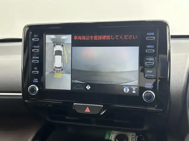トヨタ ヤリスクロス ハイブリッド Z 道央・札幌 2021(令3)年 2.6万km ホワイトパールクリスタルシャイン ・ワンオーナー/・４WD/・寒冷地仕様/・社外マフラー/・純正ディスプレイオーディオ（ナビ更新必要）/・BT/USB/・パノラミックビューモニター/・ビルトインETC/・前後ドライブレコーダー/・トヨタセーフティセンス/・プリクラッシュセーフティ/・レーンキープアシスト/・レーダークルーズコントロール/・クリアランスソナー/・オートマチックハイビーム/・LEDヘッドライト/・ダウンヒルアシストコントロール/・DRIVE MODE/EV MODE/・ハーフレザーシート/・前席シートヒーター/・運転席パワーシート/・純正18インチAW/・社外16インチAW冬タイヤ積込/・純正フロアマット/・プッシュスタート/・スマートキー/・取扱説明書/・保証書