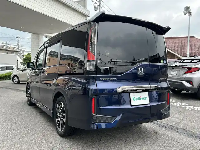 ホンダ ステップワゴン スパーダ クルスピセンシング 愛知県 2019(令1)年 8.2万km オブシダンブルーパール バックカメラ/三列シート/ウォークスルー/純正後席フリップダウンモニタ/両側パワースライド/MTモード付きAT/パドルシフト/エンジンスタートボタン/スマートキー/純正メモリーナビ/Bluetooth/DVD/CD/フルセグTV/ドライブレコーダー前後/前席シートヒーター/純正フロアマット/純正アルミホイール/クルーズコントロール/レーンキープアシスト/横滑り防止装置/衝突被害軽減システム/保証書/取扱説明書