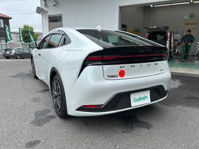 トヨタ プリウス G 宮城県 2023(令5)年 1.3万km プラチナホワイトパールマイカ ワンオーナー/純正ナビ（AM/FM/BT/USB）/フルセグTV/レーダークルーズコントロール/レーンキープアシスト/衝突被害軽減装置/コーナーセンサー/シートヒーター/電動パーキングブレーキ/オートライト/オートマチックハイビーム/LEDライト/ETC2.0/ドライブレコーダー（前後）/保証書
