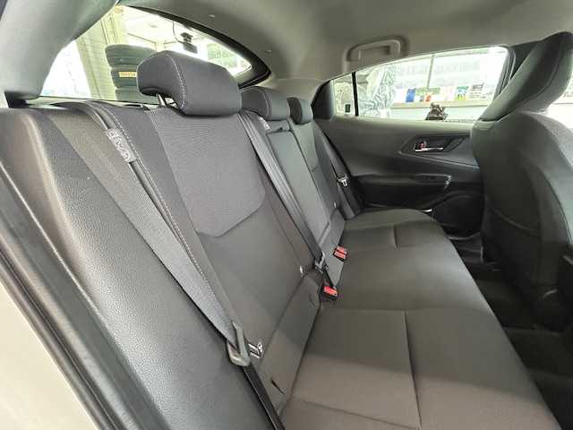 トヨタ プリウス G 宮城県 2023(令5)年 1.3万km プラチナホワイトパールマイカ ワンオーナー/純正ナビ（AM/FM/BT/USB）/フルセグTV/レーダークルーズコントロール/レーンキープアシスト/衝突被害軽減装置/コーナーセンサー/シートヒーター/電動パーキングブレーキ/オートライト/オートマチックハイビーム/LEDライト/ETC2.0/ドライブレコーダー（前後）/保証書