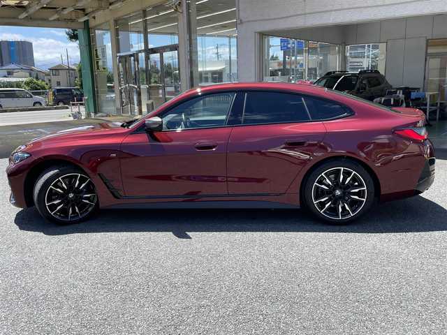 ＢＭＷ Ｍ４４０ｉ xDrive グランクーペ 神奈川県 2021(令3)年 1.4万km ワイン 黒革シート/harman/kardon/純正メモリーナビ・地デジTV/全方位カメラ/ワイヤレス充電/インテリジェントセーフティ/レーダークルーズコントロール/衝突軽減ブレーキ/LKA/BSM/パークアシスト/後退アシスト/純正19インチAW/青ブレーキキャリパー/LEDヘッドライト/電動トランク/前席パワーシート/シートヒーター/純正USB/BT/ミラーリング機能/ミラーETC2.0/前後ドライブレコーダー/パドルシフト/プッシュスタート/スマートキー×2/社外18AW/スタッドレスタイヤ車載/R4/5/6年ディーラー整備記録/保証書・取扱説明書