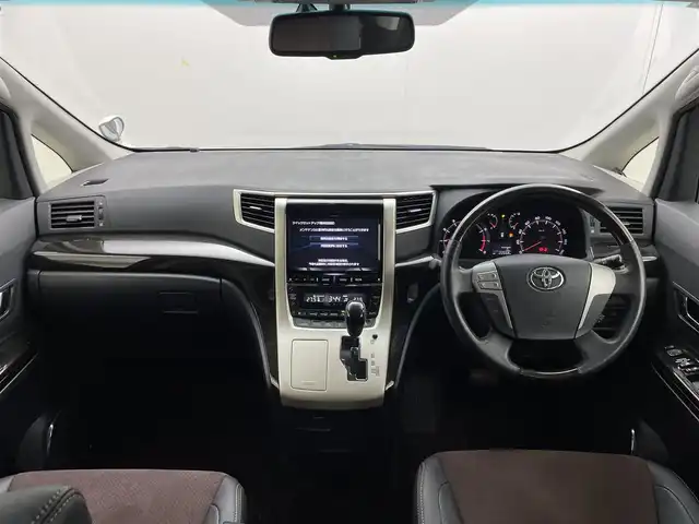 トヨタ アルファード 茨城県 2013(平25)年 2.3万km ホワイトパールクリスタルシャイン 社外ナビ/フルセグ視聴可/Bluetooth接続/DVD再生可/ETC/クルコン/後席モニター/サンルーフ/オットマン/電動リアゲート/純正AW/純正フロアマット