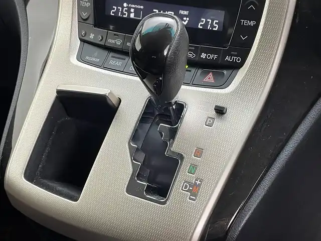 トヨタ アルファード 茨城県 2013(平25)年 2.3万km ホワイトパールクリスタルシャイン 社外ナビ/フルセグ視聴可/Bluetooth接続/DVD再生可/ETC/クルコン/後席モニター/サンルーフ/オットマン/電動リアゲート/純正AW/純正フロアマット