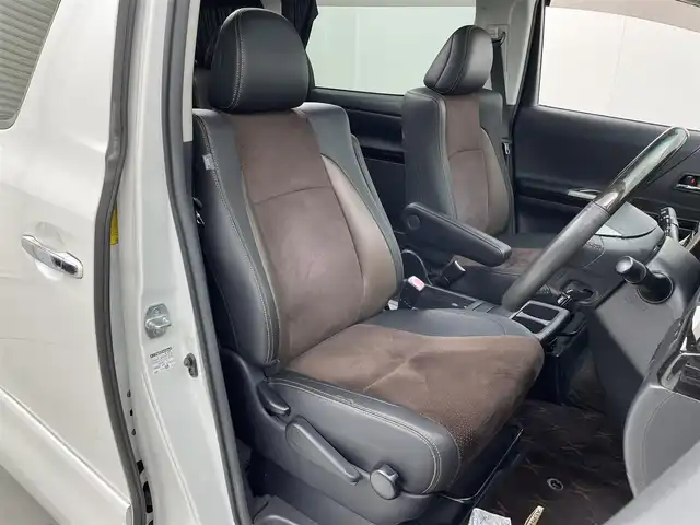 トヨタ アルファード 茨城県 2013(平25)年 2.3万km ホワイトパールクリスタルシャイン 社外ナビ/フルセグ視聴可/Bluetooth接続/DVD再生可/ETC/クルコン/後席モニター/サンルーフ/オットマン/電動リアゲート/純正AW/純正フロアマット