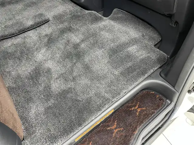 トヨタ アルファード 茨城県 2013(平25)年 2.3万km ホワイトパールクリスタルシャイン 社外ナビ/フルセグ視聴可/Bluetooth接続/DVD再生可/ETC/クルコン/後席モニター/サンルーフ/オットマン/電動リアゲート/純正AW/純正フロアマット