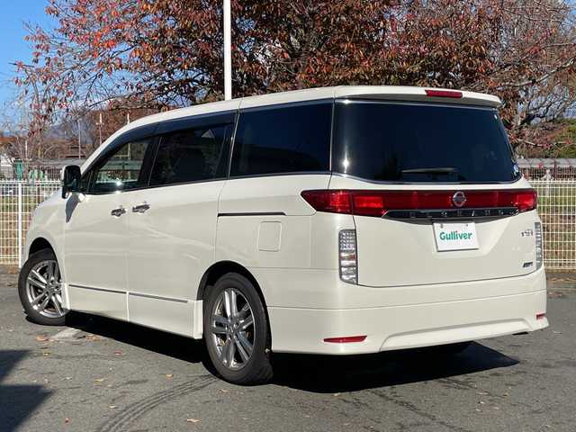 日産 エルグランド 250ハイウェイスター 静岡県 2011(平23)年 8.9万km ブリリアントホワイトパール 社外ナビ　/社外フリップダウンモニター　/両側パワスラ　/半革シート　/革巻きステアリング　/オートライト　/ウィンカーミラー　/木目調パネル/ETC　/純正１８インチＡＷ　/スマートキー　/スペアキー　/保証書　/取説