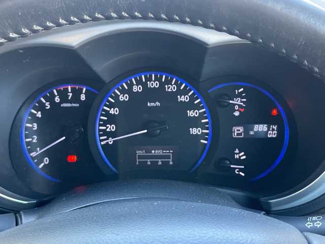 日産 エルグランド 250ハイウェイスター 静岡県 2011(平23)年 8.9万km ブリリアントホワイトパール 社外ナビ　/社外フリップダウンモニター　/両側パワスラ　/半革シート　/革巻きステアリング　/オートライト　/ウィンカーミラー　/木目調パネル/ETC　/純正１８インチＡＷ　/スマートキー　/スペアキー　/保証書　/取説