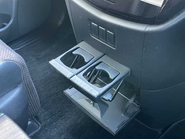 日産 エルグランド 250ハイウェイスター 静岡県 2011(平23)年 8.9万km ブリリアントホワイトパール 社外ナビ　/社外フリップダウンモニター　/両側パワスラ　/半革シート　/革巻きステアリング　/オートライト　/ウィンカーミラー　/木目調パネル/ETC　/純正１８インチＡＷ　/スマートキー　/スペアキー　/保証書　/取説