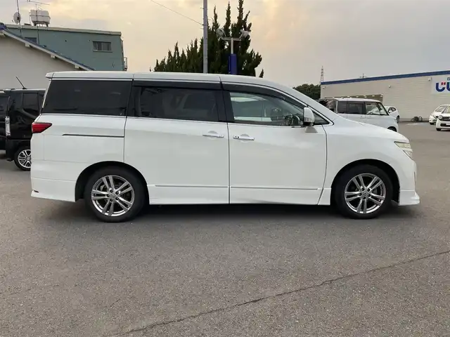 日産 エルグランド 250ハイウェイスター 和歌山県 2011(平23)年 8.9万km ブリリアントホワイトパール (株)IDOMが運営する【じしゃロン和歌山店】の自社ローン対象車両になります。こちらは現金ご利用時の価格です。/自社ローンご希望の方は別途その旨お申付け下さい。/社外ナビ　/社外フリップダウンモニター　/両側パワスラ　/半革シート　/革巻きステアリング　/オートライト　/ウィンカーミラー　/木目調パネル/ETC　/純正１８インチＡＷ　/スマートキー　/スペアキー　/保証書　/取説