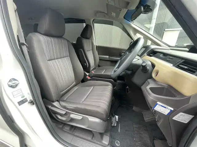 ホンダ フリード ハイブリット G ホンダセンシング 滋賀県 2017(平29)年 8.1万km ホワイトオーキッドパール 純正SDナビ/【Bluetooth/CD/DVD/USB/フルセグ】/バックカメラ/両側パワースライドドア/追従クルーズコントロール/LEDヘッドライト/スマートキー/プッシュスタート/ステアリングリモコン/ビルトインETC