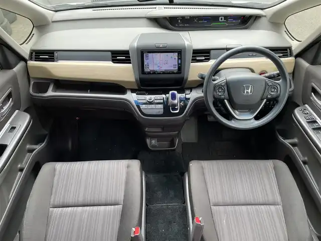 ホンダ フリード ハイブリット G ホンダセンシング 滋賀県 2017(平29)年 8.1万km ホワイトオーキッドパール 純正SDナビ/【Bluetooth/CD/DVD/USB/フルセグ】/バックカメラ/両側パワースライドドア/追従クルーズコントロール/LEDヘッドライト/スマートキー/プッシュスタート/ステアリングリモコン/ビルトインETC