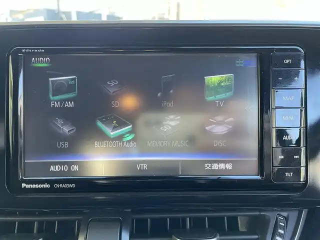 トヨタ Ｃ－ＨＲ S 宮城県 2017(平29)年 4.1万km ブラック/メタルストリームM ハイブリット　/社外ナビゲーション　/　フルセグテレビ　Ｂｌｕｅｔｏｏｔｈ　ＣＤ／ＤＶＤ　FM/AM/クルーズコントロール　/ＥＴＣ　/追突軽減システム　/コーナーセンサー　/レーンアシスト/横滑り防止/ドライブレコーダー/ワンオーナー/保証書/取扱説明書/プッシュスタート/純正フロアマット/ヘッドライトレベライザー/電動格納ミラー/社外AWスタッドレスタイヤ積載/　215/60　17インチ　溝６ｍｍ