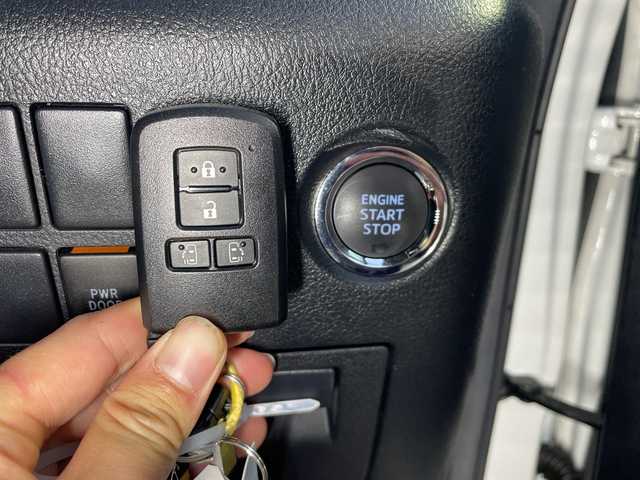 トヨタ ヴェルファイア Z 広島県 2019(令1)年 7.8万km ホワイトパールクリスタルシャイン 禁煙車/トヨタセーフティセンス/・プリクラッシュセーフティ/・オートマチックハイビーム/・LDA/LTA/・レーダークルーズコントロール/・先行車発進お知らせ/クリアランスソナー/9インチアルパインナビ/（Bluetooth/SD/CD/DVD/フルセグTV)/10インチアルパインフリップダウンモニター/バックカメラ/両側パワースライドドア/電動パーキングブレーキ/ブレーキホールド/純正17インチアルミホイール/純正フロアマット/純正ドアバイザー/オートライト/LEDヘッドライト/フォグランプ/横滑り防止装置/ビルドインETC/スペアキー1本/スマートキー