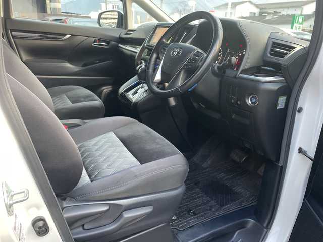 トヨタ ヴェルファイア Z 広島県 2019(令1)年 7.8万km ホワイトパールクリスタルシャイン 禁煙車/トヨタセーフティセンス/・プリクラッシュセーフティ/・オートマチックハイビーム/・LDA/LTA/・レーダークルーズコントロール/・先行車発進お知らせ/クリアランスソナー/9インチアルパインナビ/（Bluetooth/SD/CD/DVD/フルセグTV)/10インチアルパインフリップダウンモニター/バックカメラ/両側パワースライドドア/電動パーキングブレーキ/ブレーキホールド/純正17インチアルミホイール/純正フロアマット/純正ドアバイザー/オートライト/LEDヘッドライト/フォグランプ/横滑り防止装置/ビルドインETC/スペアキー1本/スマートキー