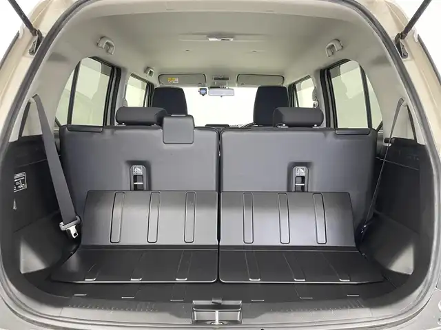 スズキ クロスビー HYBRID MZ 群馬県 2018(平30)年 6.8万km キャラバンアイボリーパールメタリック/ホワイト 2トーンルーフ 全方位モニター用カメラパッケージ/・全方位モニター用カメラ［フロント//バックカメラ］/・USBソケット/・ステアリングハンズフリースイッチ/＝＝＝＝＝＝＝＝/純正ナビ(CN-R273W)/（CD/DVD/SD/BT/フルセグ/ビルトインETC/360°録画ドライブレコーダー/迷彩柄サイドデカール/スズキセーフティサポート/・デュアルセンサーブレーキサポート/・後退時ブレーキサポート/・ハイビームアシスト/・車線逸脱警報機能/・ふらつき警報機能/・先行車発進お知らせ機能/・標識認識機能/・誤発進抑制機能（前後）/シートヒーター（D/N席）/パドルシフト/クルーズコントロール/LEDヘッドライト/スマートキー/プッシュスタート