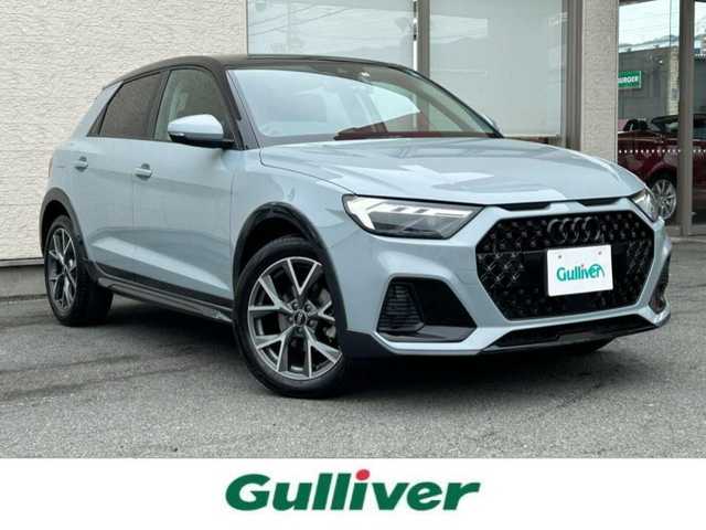 アウディ アウディ Ａ１ SB シティカーバーブラックスタイルED 大阪府 2022(令4)年 1.5万km ミトスブラックメタリック 純正８インチナビ/（Bluetooth）/レーダークルーズコントロール/バックモニター/衝突軽減システム/コーナーセンサー/レーンキープアシスト/シートヒーター/オートライト/ドライブレコーダー/ＥＴＣ/17インチ純正AW/スペアキー/保証書/取扱説明書